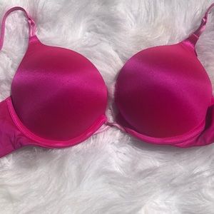 Pink Victoria’s Secret Bombshell Bra
